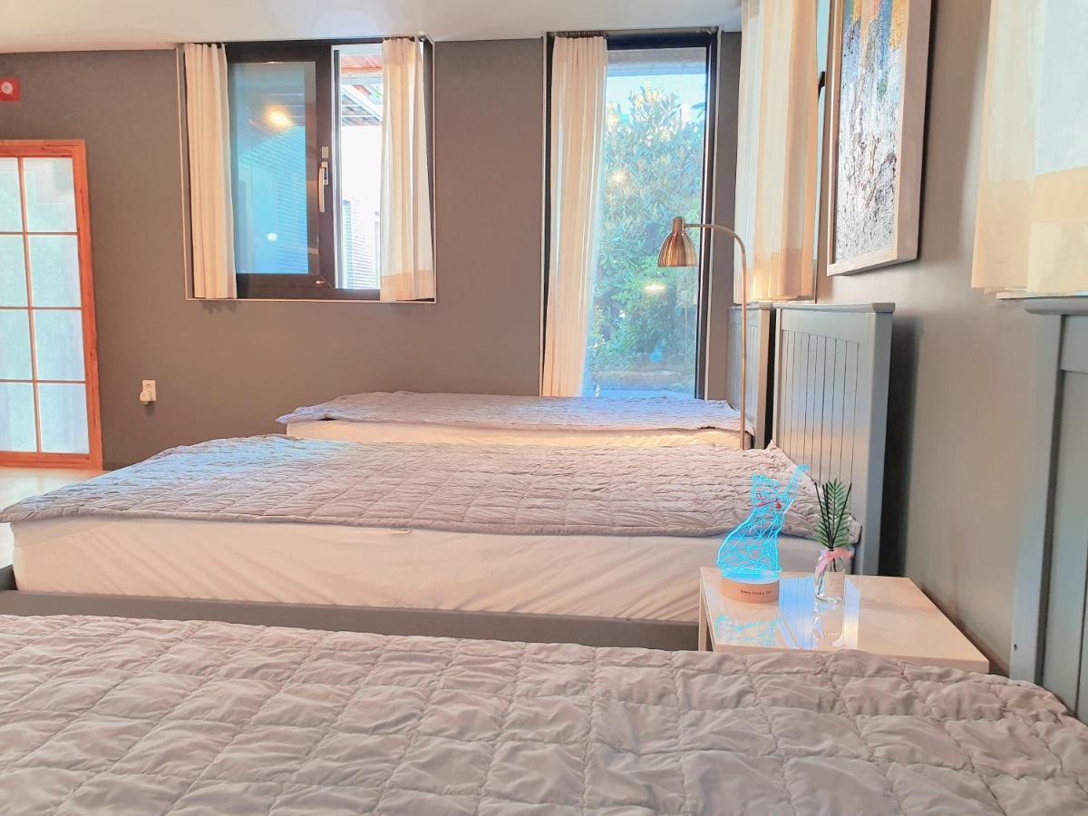 Picasso Guesthouse มกโพ ภายนอก รูปภาพ