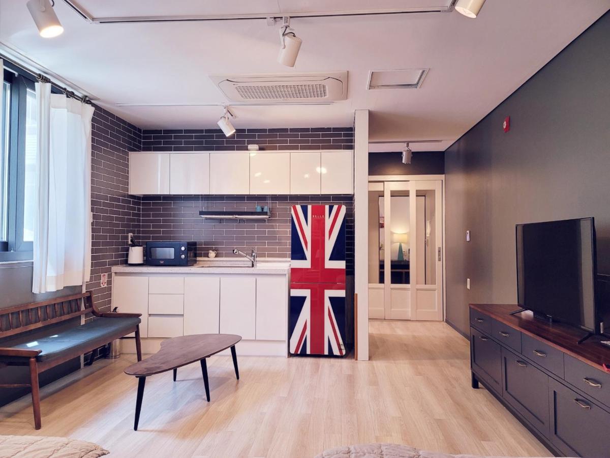 Picasso Guesthouse มกโพ ภายนอก รูปภาพ