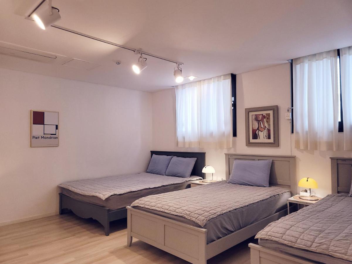 Picasso Guesthouse มกโพ ภายนอก รูปภาพ