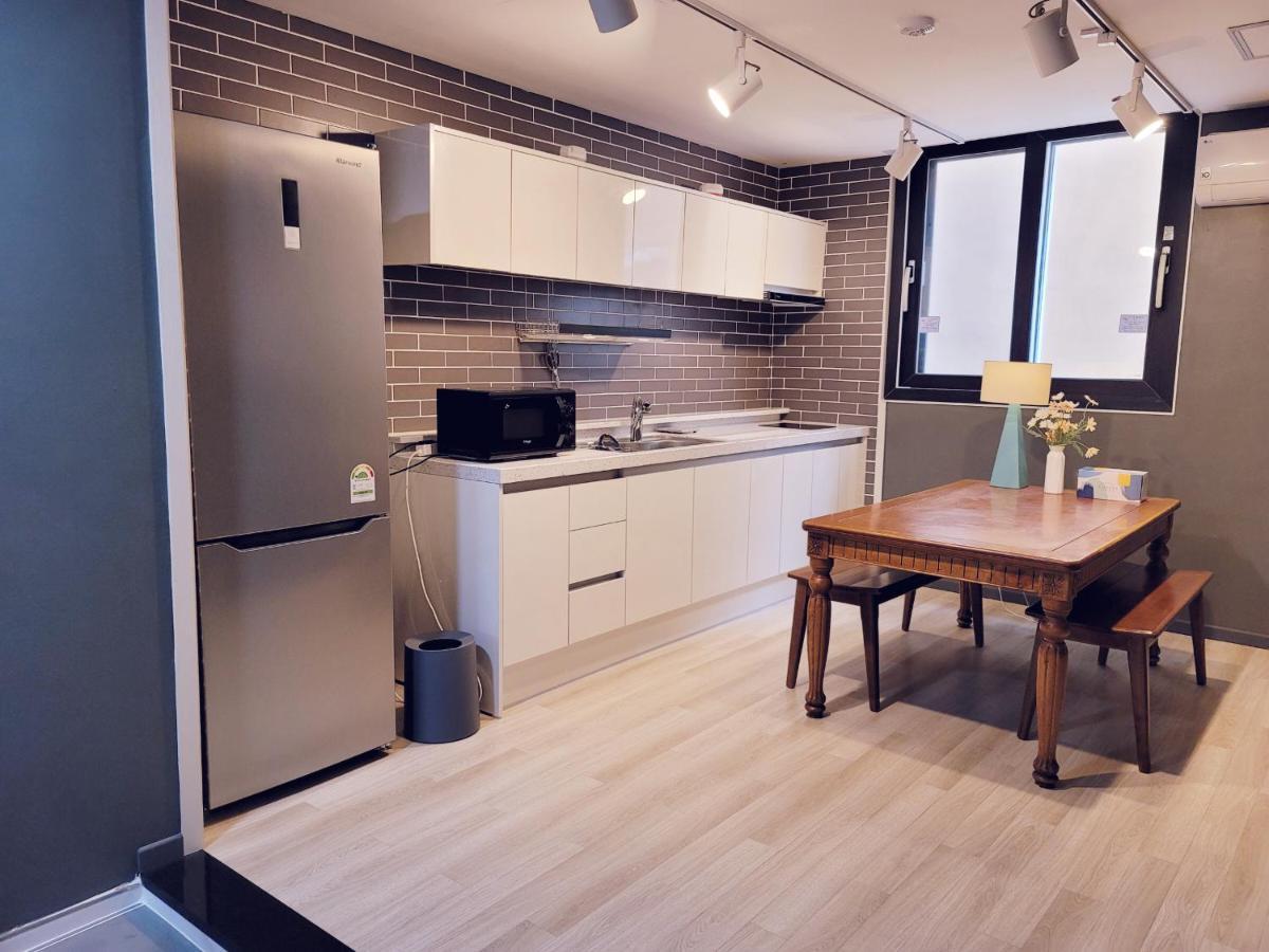 Picasso Guesthouse มกโพ ภายนอก รูปภาพ