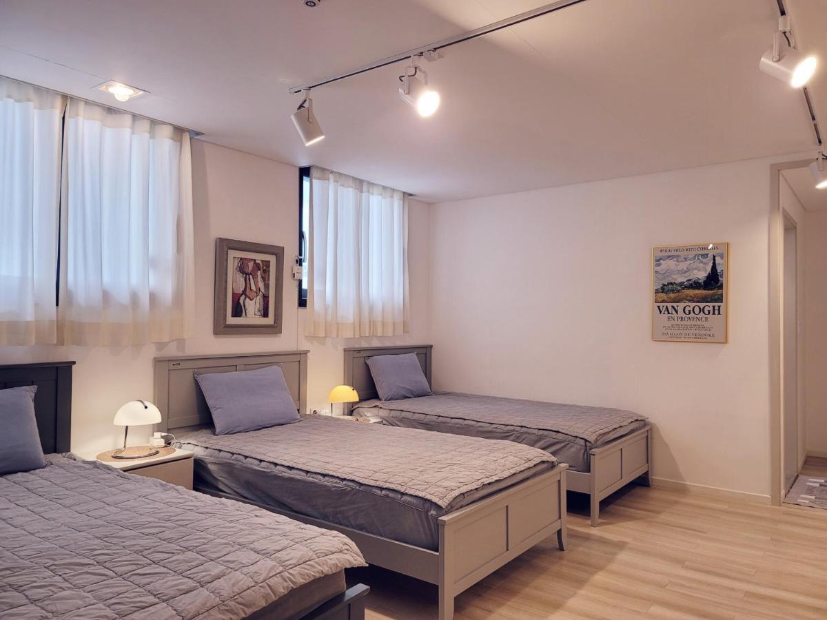 Picasso Guesthouse มกโพ ภายนอก รูปภาพ