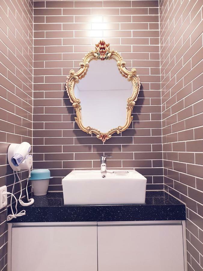 Picasso Guesthouse มกโพ ภายนอก รูปภาพ
